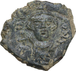 obverse: Constans II (641-668). AE Follis. Syracuse mint, 642-643 AD