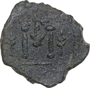 reverse: Tiberius III, Apsimar (698-705). AE Follis. Syracuse mint, 698-701 AD