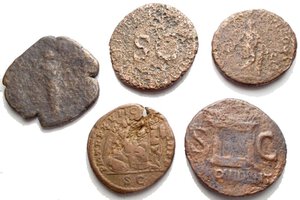 reverse: Lot 5 pieces: Divus Avgvstus, Drusus, Septimius Severus, Macrinus, Trebonianus Gallus