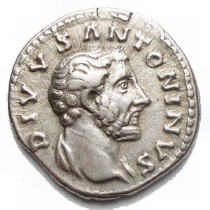 obverse: Antonino Pio (138-161). Denario emesso sotto Marco Aurelio. D/ DIVVS ANTONINVS. Testa nuda a destra. R/ CONSECRATIO. Pira a quattro piani, sormontata da quadriga. RIC (M. Aur.) 436. C. 164. AG. g. 3.31 mm. 18.06 qSPL.