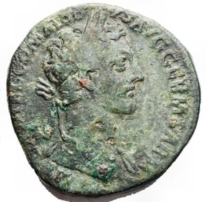 obverse: Impero Romano - Commodo. 180-192. Sesterzio Ae. 177 Roma. d/ IMP L AVREL COMMODVS AVG GERM SARM Busto a ds con testa laureata. r /TR P II COS PP / DE SARM Trofeo tra due prigionieri seduti a terra. gr 26,87. mm 29,74. RIC 1571. C 99. qBB. Patina verde