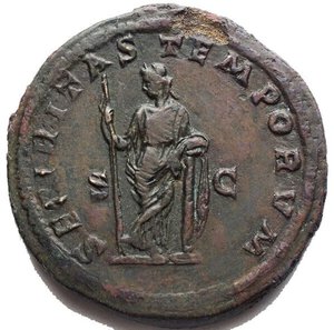 reverse: Macrino (217-218) Sesterzio AE (g 27,45. mm 33,1) d/ IMP CAES M OPEL SEV MACRINVS AVG Busto laureato e corazzato a ds. r/ FELICITAS TEMPORVM Felicitas stante a sn. tiene caduceo e cornucopia, ai lati S - C. BB+. Raro. Di enorme modulo