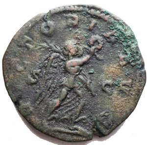 reverse: Filippo I (244-249). Sesterzio, ca. 244 d.C. D/ IMP M IVL PHILIPPVS AVG. Busto laureato, drappeggiato e corazzato a destra. R/ VICTORIA AVG. Vittoria avanza a destra; tiene una corona ed un ramo di palma. RIC 191a. AE. g 20,54. mm 30. BB+