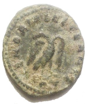 reverse: Claudio II Gotico (268-270). Quarto di follis, Roma, 317-318 d.C. D/ Testa velata di Claudio il Gotico. R/ Aquila ad ali aperte volta a sn AE. g 2,54. mm 14,5 x 16,5. Intonso. R 