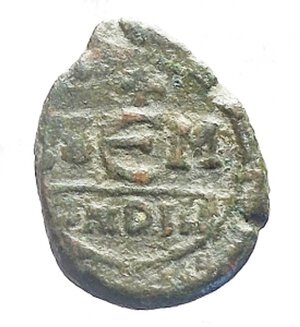 reverse: Maurizio Tiberio, 582-602 dc. Æ Pentanummo Cartagine (2,5 grammi). d/ Busto incoronato di fronte. r / Largo E, sopra croce, a sn M, a ds M, sotto  IND III.  S.568. R. qBB/BB. Patina verde marrone