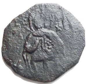 obverse: Mileto. Emissioni anonime dei Normanni (1060-1080). Follaro al tipo del follis anonimo. AE. 4,43 g. 24,4 x 23,9 mm. R. Buon esemplare per la tipologia  Questi follari anonimi sono la prima valuta normanna circolante nell Italia peninsulare. Probabilmente coniazioni dell epoca di Roberto il Guiscardo e Ruggero I, questi follari testimoniano la promiscuità economica e culturale che i normanni ebbero con la potenza bizantina. Queste monete vengono identificate per stile e tipologia del metallo e, per via della loro anonimità, sono riconducibili al periodo del primo insediamento normanno nel sud italia prima della riforma monetaria del 1085-1087.