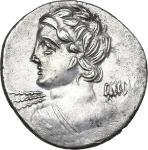 obverse: C. Licinius L. f. Macer. AR Denarius, 84 BC