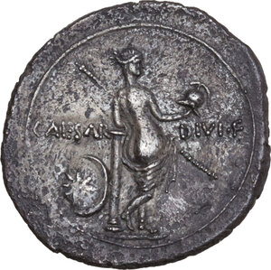 reverse: Augustus (27 BC - 14 AD).. AR Denarius. Uncertain mint, 32-29 BC