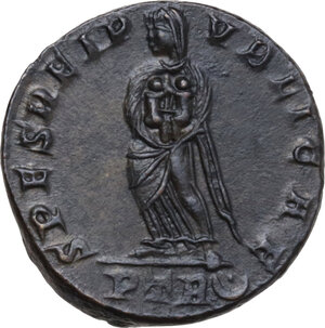 reverse: Fausta, wife of Constantine I (324-326).. AE Follis. Treveri mint, 326 AD