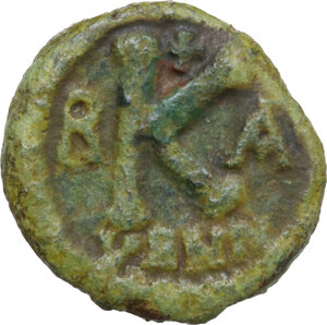 reverse: Maurice Tiberius (582-602).. AE Half Follis, Ravenna mint