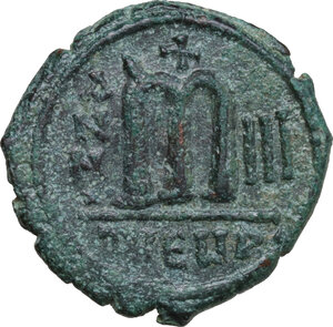reverse: Phocas with Leontia (602-610).. AE Follis, Theoupolis (Antioch) mint. Dated RY 3 (604/5 AD)