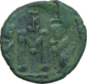 reverse: Constans II, with Constantine IV, Heraclius, and Tiberius (641-668). . AE Follis. Syracuse mint, c. 659-668