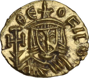 reverse: Michael II the Amorian, with Theophilus (820-829).. AV Tremissis. Syracuse mint. Struck 821-829