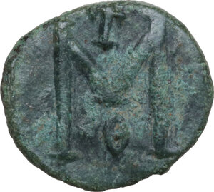 reverse: Michael II the Amorian, with Theophilus (820-829).. AE Follis. Syracuse mint, 821-829