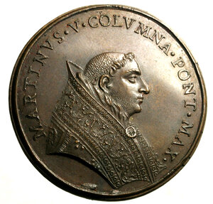 obverse: ROMA. Martino V (1417-1431) Medaglia di restituzione coniata, opera di Girolamo Paladino (intorno al 1664). Medaglia realizzata dalla bottega Hamerani con conii originali. (41,50 mm). Busto a ds. con piviale. R/ Antica facciata della Basilica dei Santi Apostoli in Roma. Modesti 7.    AE    RARO    qFDC