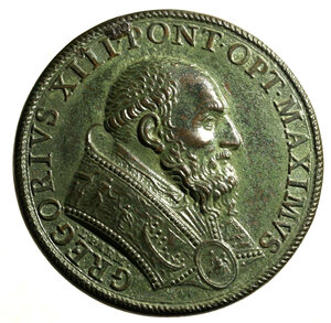 obverse: ROMA. Gregorio XIII (1572-1585) Medaglia per la consacrazione della cappella Gregoriana della Basilica Vaticana. (38,5 mm) Busto a ds. con piviale. R/ Sezione interna della cappella Gregoriana. Riconio ottenuto da due conii originari di Lorenzo Fragni (del 1582). Modesti 793.      AE     RARA     SPL