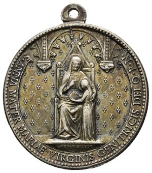 obverse: Medaglie Religiose – Sant’Anna – Lione - Francia. Medaglia portativa con appiccagnolo. D/ legenda ANNA. MATER MARIAE VIRGINIS GENITRICIS DEI O. P. N.. una santa donna (Anna?) che istruisce un santo bambino (probabilmente la Vergine), sotto un baldacchino gotico, sullo sfondo di un giglio, sotto L. PENIN A LYON R/ Anepigrafo. Angelo davanti a un bambino, sfondo giglio, entro medaglione stilizzato e polilobato in basso scritta incisore L. PENIN A LYON. Coniata in ottone argentato (ø 32.1mm, 15.2g.). Opus Ludovic Penin. Produzione francese. Conservazione BB/SPL