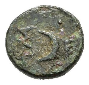 reverse: TROADE. Sigeion. Bronzo. IV secolo a.C. AE (1,05). D/ testa elmata di Atena a destra; R/ crescente, intorno ΣΙΓΕ . SNG Copenhagen 499-500. BB. (NON COMUNE). nr.reg.593/24