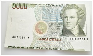 obverse: 5000 Lire Bellini RARA  ERRORE DI TAGLIO