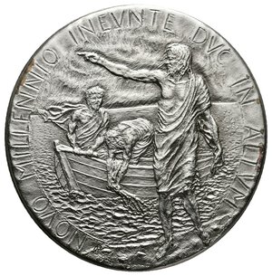 obverse: Vaticano - Giovanni Paolo II - Medaglia Ufficiale argento 2001 - diam.44 mm - 40 gr. In Scatola Originale Ipzs