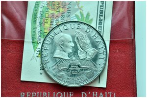 obverse: HAITI - 50 Gourdes argento 1974 in confezione originale