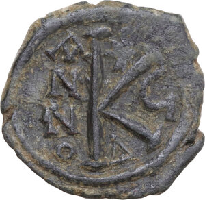 reverse: Justin II and Sophia (565-578). AE Half Follis, Nicomedia mint. RY 6 (575/6)