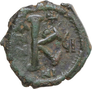 reverse: Justin II and Sophia (565-578). AE Half Follis, Nicomedia mint. RY 7 (576/7)