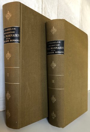 reverse: BABELON E. - Description historique et chronologique des monnaies de la République Romaine vulgairement appelées monnaies Consulaires. Sala Bolognese, 1983. pp. 562 (vol. I), pp. 669 (vol. II) con illustrazioni b/n. 2 volumi. Ristampa dell edizione originale di Paris-London 1885-1886.