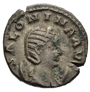 obverse: SALONINA (Moglie di Gallieno). Roma. Antoniniano. MI (3,7 g). D/ SALONINA AVG,  busto drappeggiato sopra crescente a destra; R/ IVNO VICTRIX, Giunone stante regge patera e scettro. RIC V.1 31. RARO. nr.reg.601/24