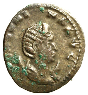 obverse: SALONINA (moglie di Gallieno) Antoniniano per Roma (g. 2,40) SALONINA AVG, Busto diad. a ds. su crescente R/ IVNO REGINA, Giunone stante con patera e scettro. RIC 29, MIR 227b.   AR   +BB