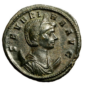 obverse: SEVERINA (moglie di Aurereliano) Antoniniano per Ticinum. Busto diad. a ds. su crescente lunare R/ Concordia Militum stante tra due insegne. RIC 8. (g. 3,41)   AE arg  SPL  