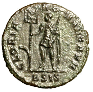 reverse: VETRANIO (350) Follis ridotto per Siscia. Busto diad. a ds. R/ L imperatore stante a sn. con un labaro. RIC 294.   AE  (g. 1.94)   MOLTO RARO    SPL