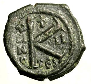 reverse: GIUSTINO II (565-578) 20 nummi A/ II per Tessalonica. Busto diad. frontale con globo crucigero R/ Valore K tra ANNO II; sopra, croce. (g. 6) Dumb. 62,1   AE   raro  SPL