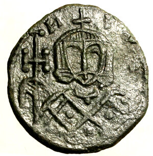 reverse: NICEFORO con STAURACE (803-811) Follis per Siracusa. Busto frontale coronato e drapp. con globo crucigero R/ Busto frontale coronato e drapp. con globo croce astile. Spahr 351 (g. 2,97)    AE   RARO  +SPL