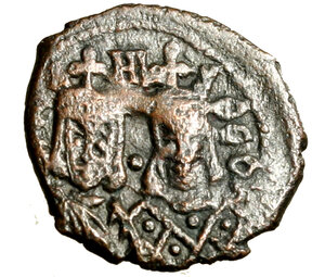 obverse: MICHELE II e TEOFILO (821-829) Follis per Siracusa. Busti diad. affiancati di Michele e Teofilo R/ Valore M sormontato da croce. Dumb. 21. (g. 3,78)    AE   RARO  +BB