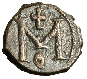 reverse: MICHELE II e TEOFILO (821-829) Follis per Siracusa. Busti diad. affiancati di Michele e Teofilo R/ Valore M sormontato da croce. Dumb. 21. (g. 3,78)    AE   RARO  +BB