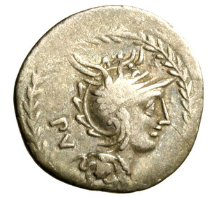 obverse: LUCILIA. M. Lucilius Rufus (101 a. C.) Denario. Testa di Roma elmata a ds. R/ Vittoria in biga verso ds.    (g. 3,73). B. 1; Syd. 599; Cr. 324/1.     AR   raro   +BB   