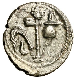 reverse: GIULIO CESARE. (49-44 a. C.) Denario. Elefante verso ds. calpesta dragone R/ Strumenti sacerdotali (g. 3,32 mm. 18) Crawford 443/1.      raro   qSPL