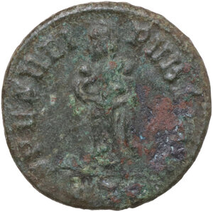 reverse: Fausta, wife of Constantine I (307-326). AE 19 mm, Ticinum mint, 326 AD