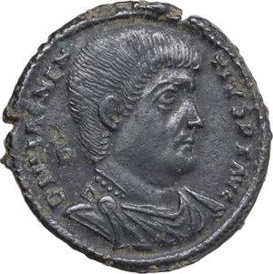 obverse: Magnentius (350-353). AE 24 mm, Rome mint, 351-352