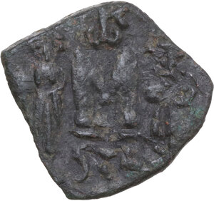 reverse: Constans II, with Constantine IV, Heraclius, and Tiberius (641-668). . AE Follis, Syracuse mint, 659-668