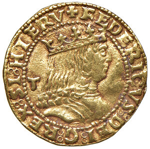 obverse: Napoli. Federico III d’Aragona (1496-1501). Ducato (sigla T; Gian Carlo Tramontano m.d.z. 1488-1514) AV gr. 3,48. P.R. –. MIR –. Vall-Llosera i Tarrés 318b.  Rarissimo. Bel ritratto. Lievi ondulazioni del tondello, altrimenti buon BB/BB