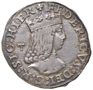 obverse: Napoli. Federico III d’Aragona (1496-1501). Carlino (sigla T; Gian Carlo Tramontano m.d.z. 1488-1514) AG gr. 4,00. P.R. –. MIR –. Vall-Llosera i Tarrés 322 var. 3.  Molto raro. Leggera patina iridescente. Debolezza di conio, altrimenti SPL/Migliore di SPL 