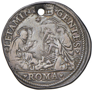 reverse: Gregorio XIII (1572-1585). Roma. Testone AG gr. 9,10. Muntoni 36. Berman 1154. MIR 1121/1. Molto raro. Patina di medagliere. Forato, BB 