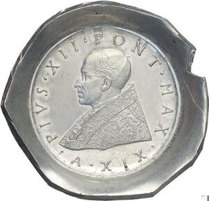 obverse: Città del Vaticano, Pio XII (1939-1958), Prova di conio del dritto del 500 Lire (1957) anno XIX, mentre la moneta per la circolazione sarà coniata con anno 1958-XX, Al 40 mm 4,28 g. FDC
				