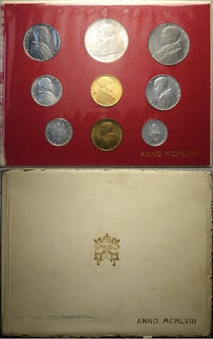 obverse: Città del Vaticano, Pio XII (1939-1958), Serie Divisionale 1958 (9) con 100 Lire in oro, in confezione originale (il cartoncino risulta staccato dalla copertina), FDC
				