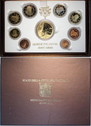 obverse: Città del Vaticano, Benedetto XVI (2005-2013), Proof Set 2011 (8+1) con medaglia in oro, RRR Tiratura: 300, In box originale con certificato, Proof
				