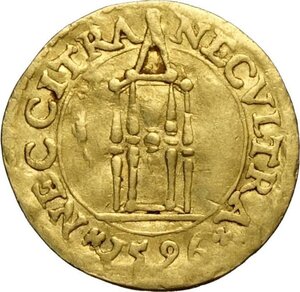 reverse: Mantova, Vincenzo I Gonzaga (1587-1612), Quarto di Ducato 1596, RRR MIR-537 Au 15 mm 0,84 g, di rara apparizione sul mercato, minima ondulazione, BB
				