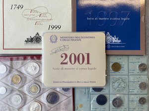 obverse: Repubblica: divisionali 1968, 1988, 1997, 1999, 2001. Lotto di cinque divisionali. FDC