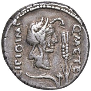 obverse: Caecilia - Q. Caecilius Metellus - Denario (47-46 a.C.) Testa dell’Africa a d. - R/ Ercole stante di fronte si appoggia alla clava - B. 50; Cr. 461/1 AG (g 3,94) RR. BB